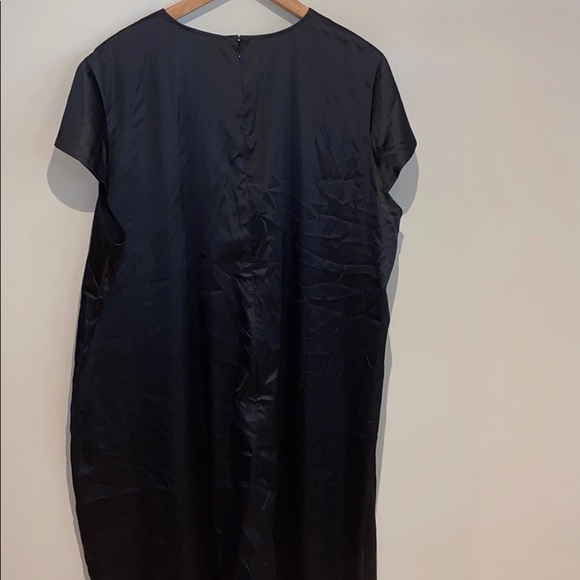 Universal Standard Alexandrina Pocket Dress - Picture 10 of 13